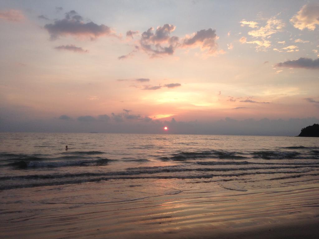 Golden Bay Cottage Ko Lanta Eksteriør billede